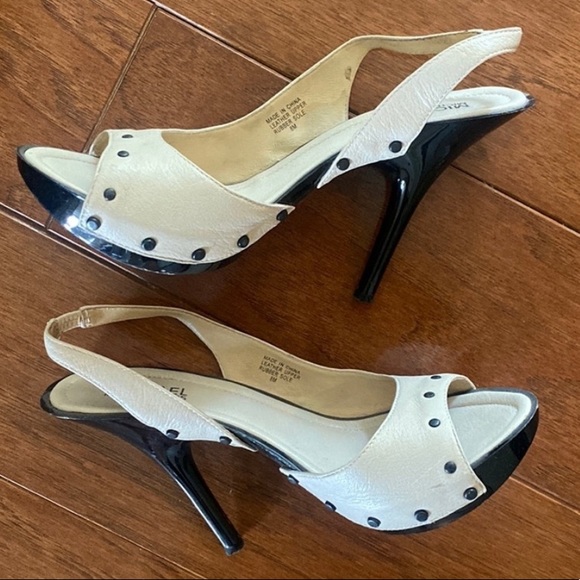 Micheal Kors white and black sling back sandals. - Picture 1 of 7